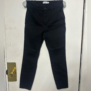 Rue 21 size 6 black skinny jeans
